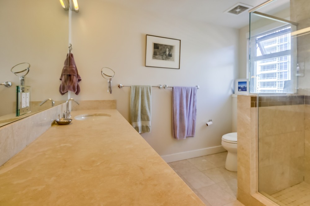 Virtual tour photo 27 of 60 for 1205 Pacific Highway #1103