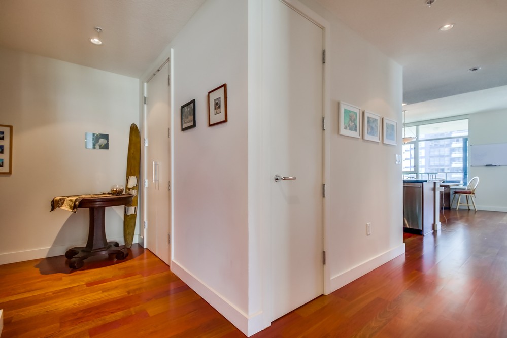 Virtual tour photo 30 of 60 for 1205 Pacific Highway #1103