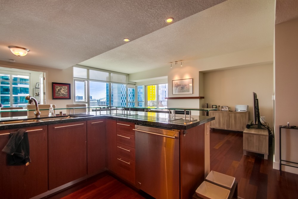 Virtual tour photo 14 of 29 for 1205 Pacific Hwy #906