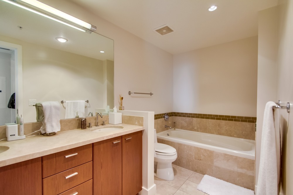 Virtual tour photo 18 of 29 for 1205 Pacific Hwy #906