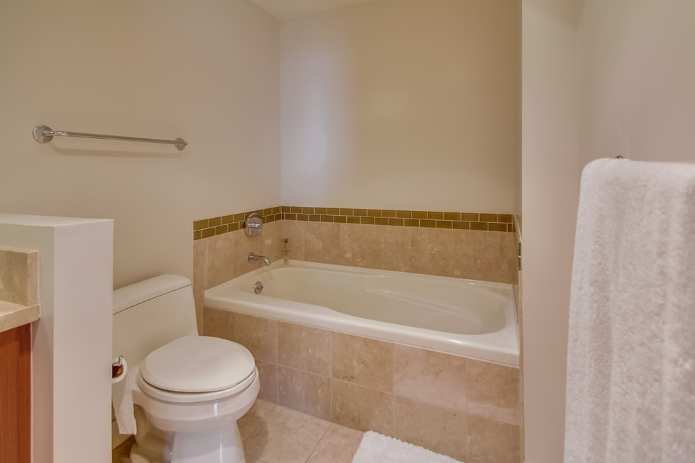 Virtual tour photo 19 of 29 for 1205 Pacific Hwy #906