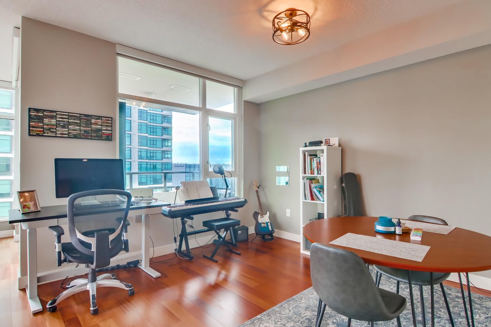 Virtual tour photo 14 of 52 for 1205 Pacific Hwy