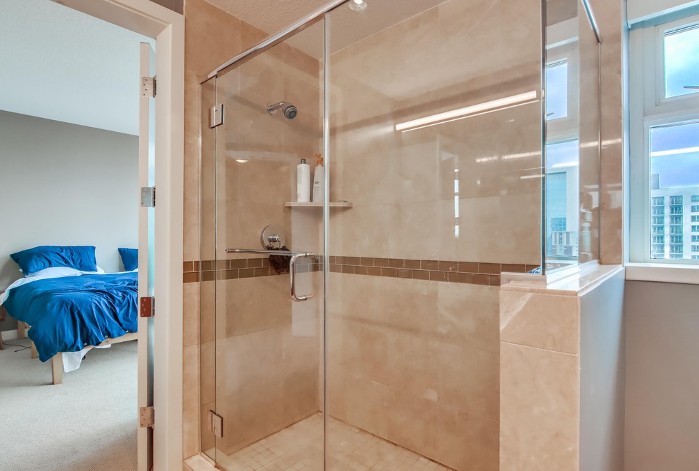Virtual tour photo 34 of 52 for 1205 Pacific Hwy