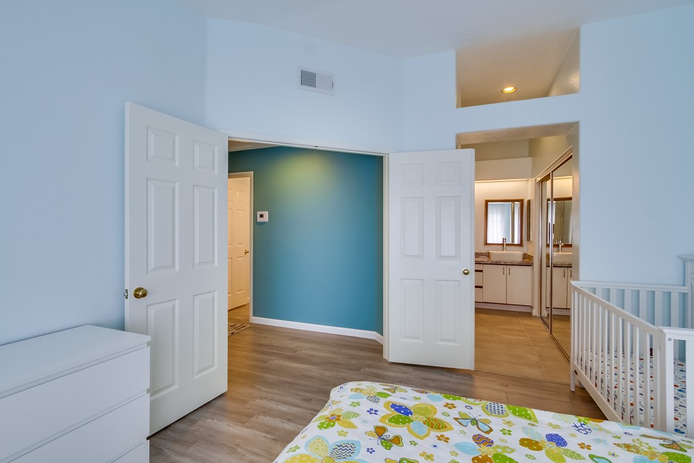 Virtual tour photo 16 of 32 for 12053 Tivoli Park Row, #6