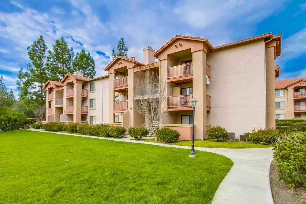 Virtual tour photo 22 of 21 for 12071 Alta Carmel Ct #101