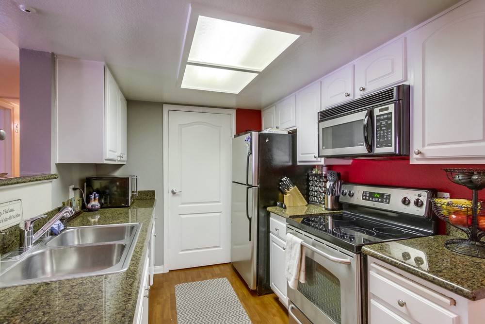 Virtual tour photo 8 of 21 for 12071 Alta Carmel Ct #101