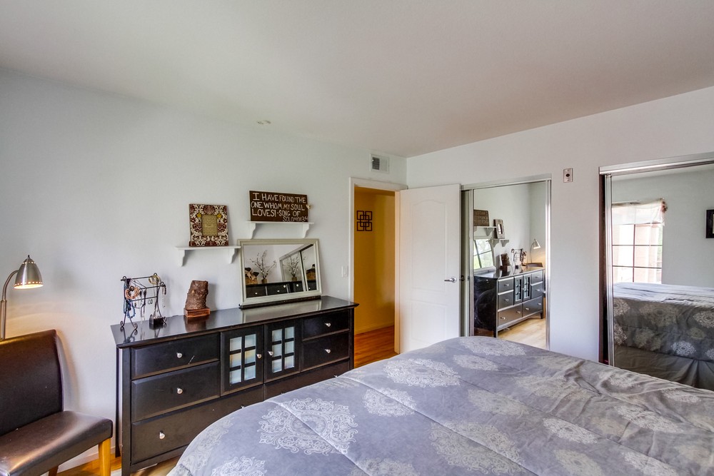 Virtual tour photo 13 of 21 for 12071 Alta Carmel Ct #101