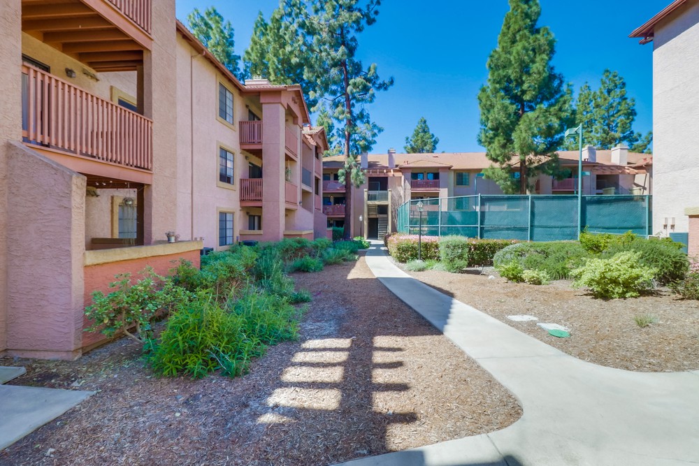 Virtual tour photo 4 of 30 for 12071 Alta Carmel Ct UNIT 97