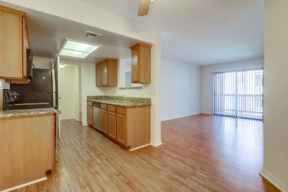 Virtual tour photo 6 of 30 for 12071 Alta Carmel Ct UNIT 97