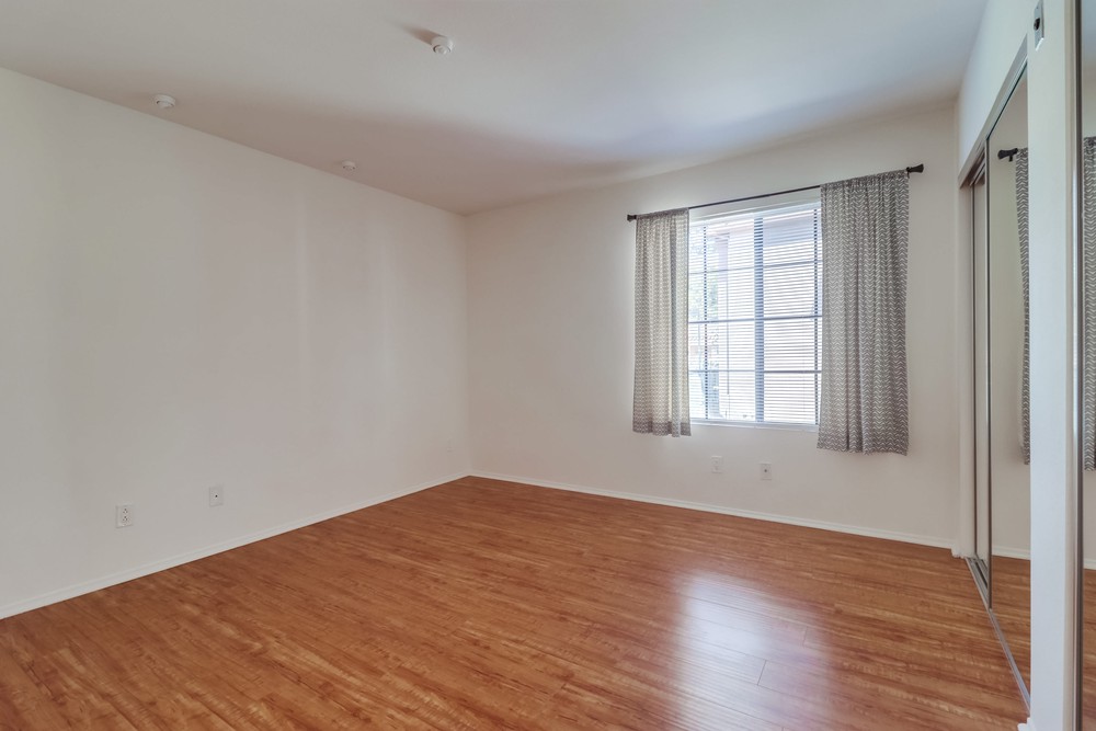 Virtual tour photo 23 of 30 for 12071 Alta Carmel Ct UNIT 97