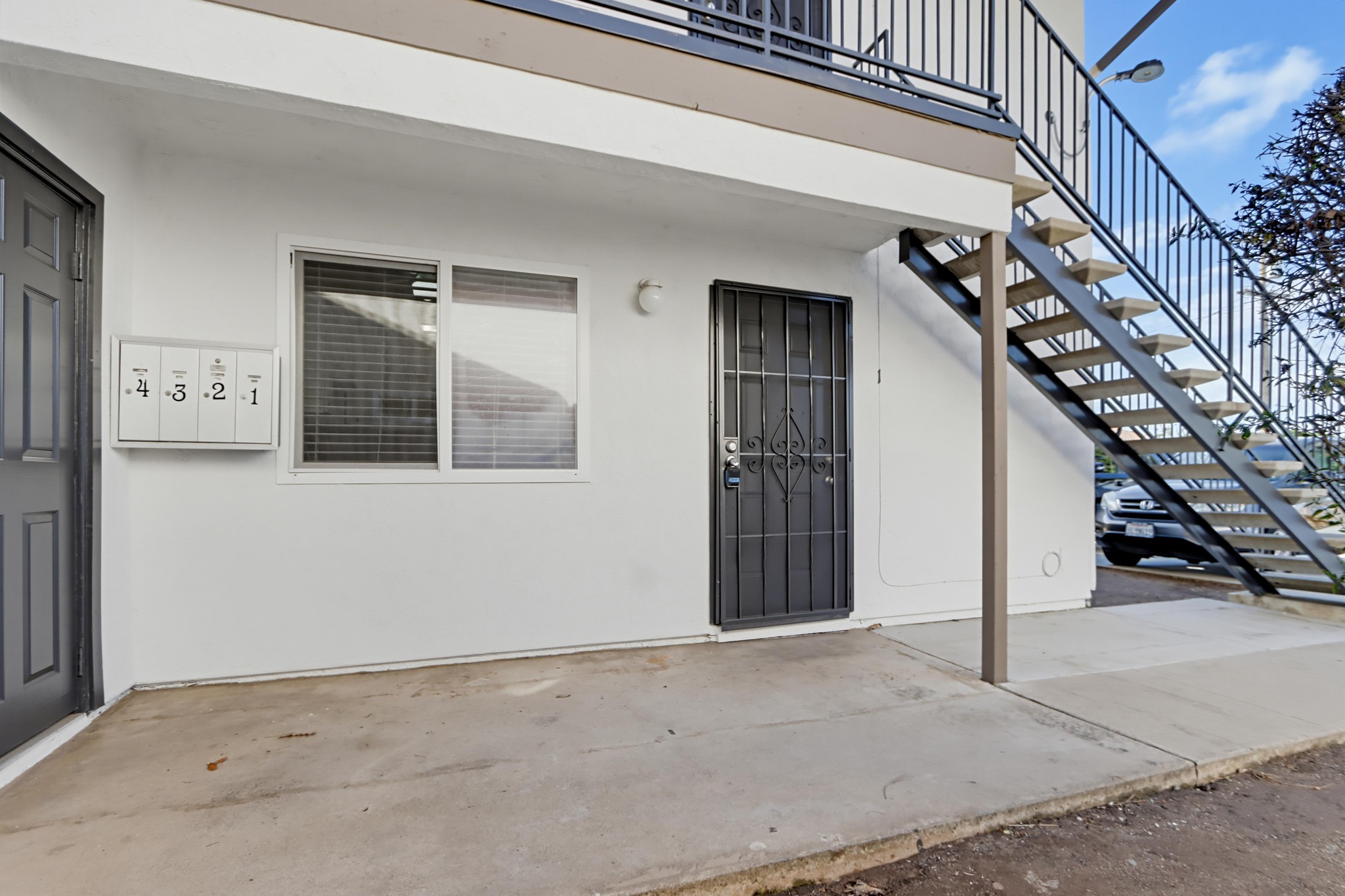 Virtual tour photo 8 of 27 for 121 Madison Ave