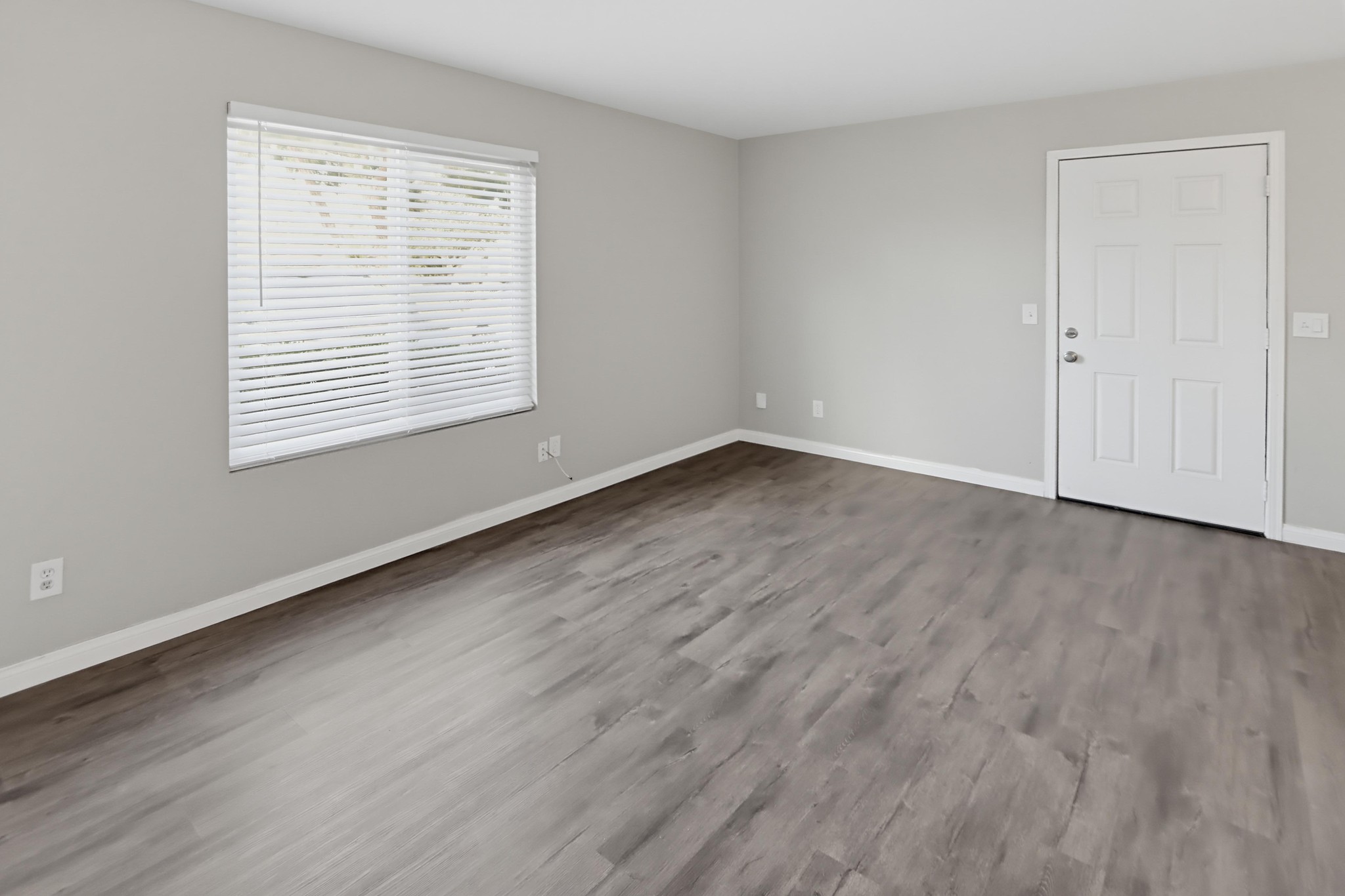 Virtual tour photo 13 of 27 for 121 Madison Ave