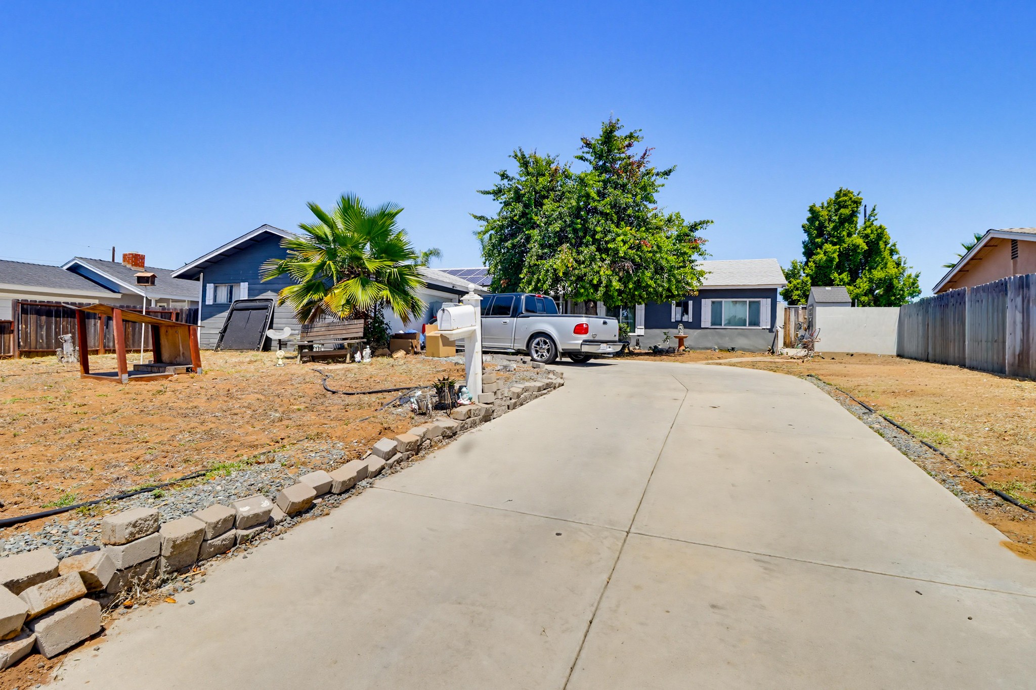 Virtual tour photo 1 of 43 for 121 S Stephanie Ln
