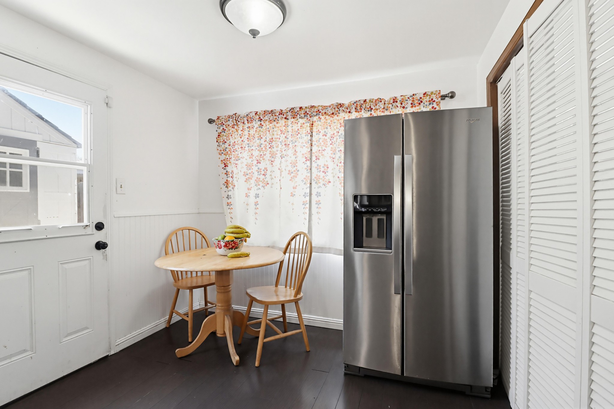 Virtual tour photo 13 of 43 for 121 S Stephanie Ln