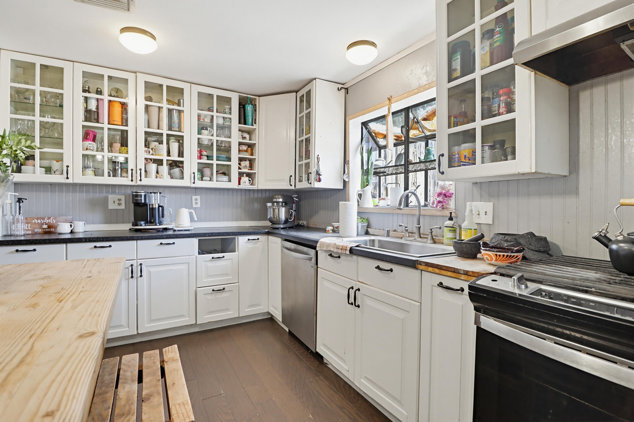 Virtual tour photo 14 of 43 for 121 S Stephanie Ln