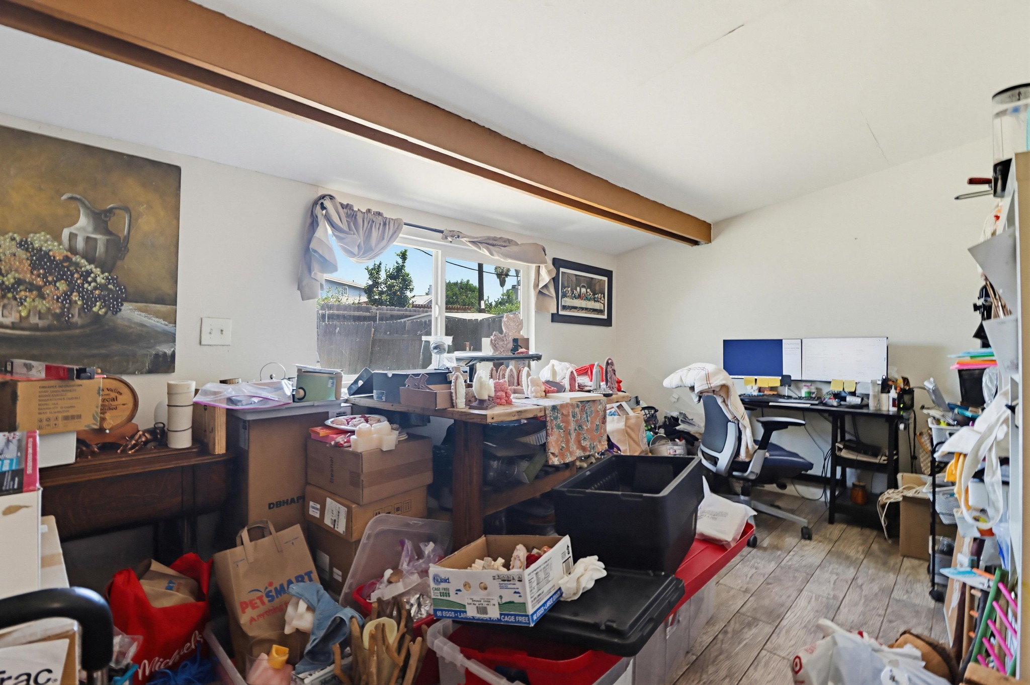 Virtual tour photo 16 of 43 for 121 S Stephanie Ln