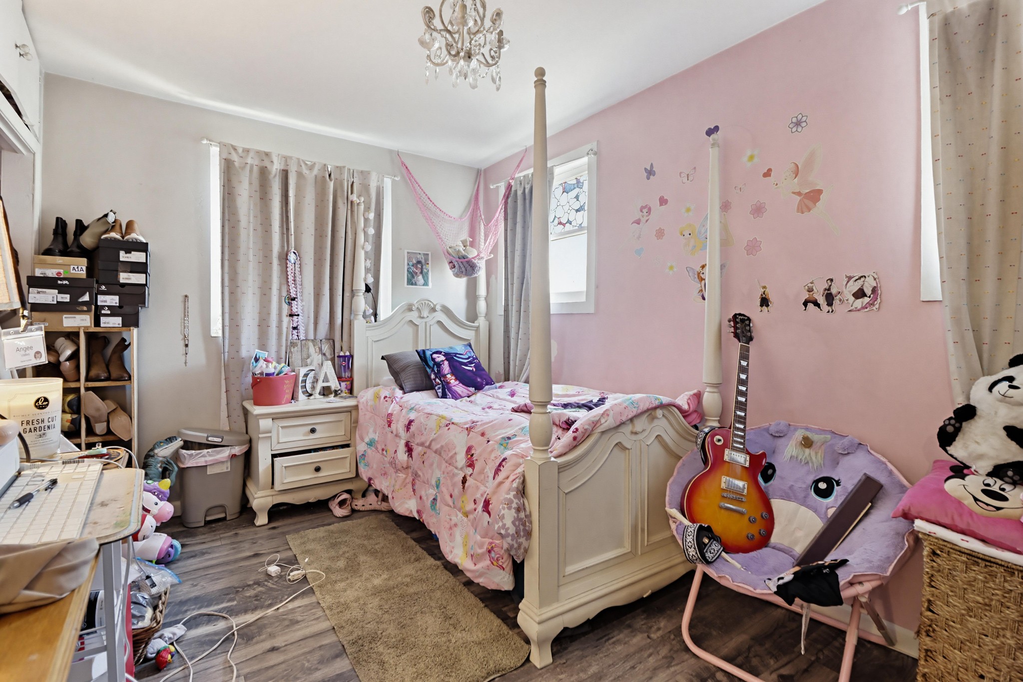 Virtual tour photo 21 of 43 for 121 S Stephanie Ln