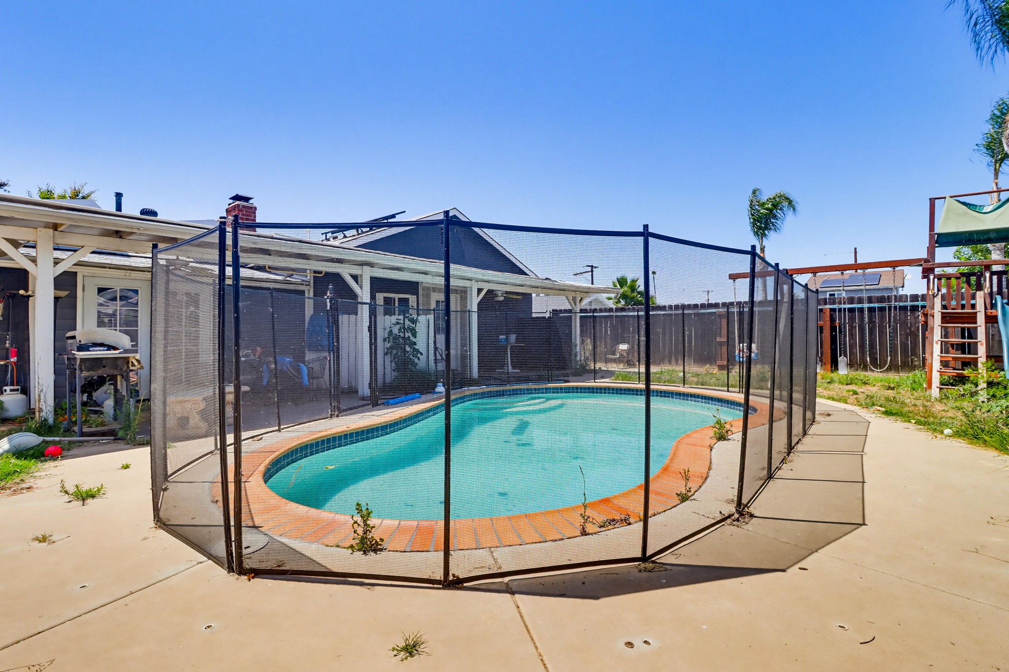 Virtual tour photo 33 of 43 for 121 S Stephanie Ln