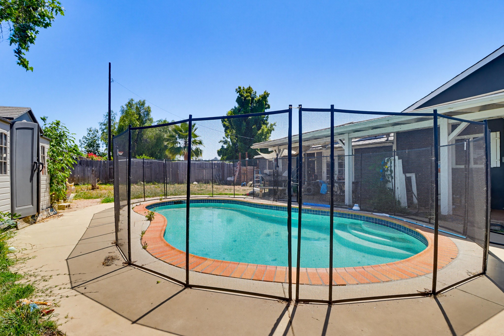 Virtual tour photo 35 of 43 for 121 S Stephanie Ln