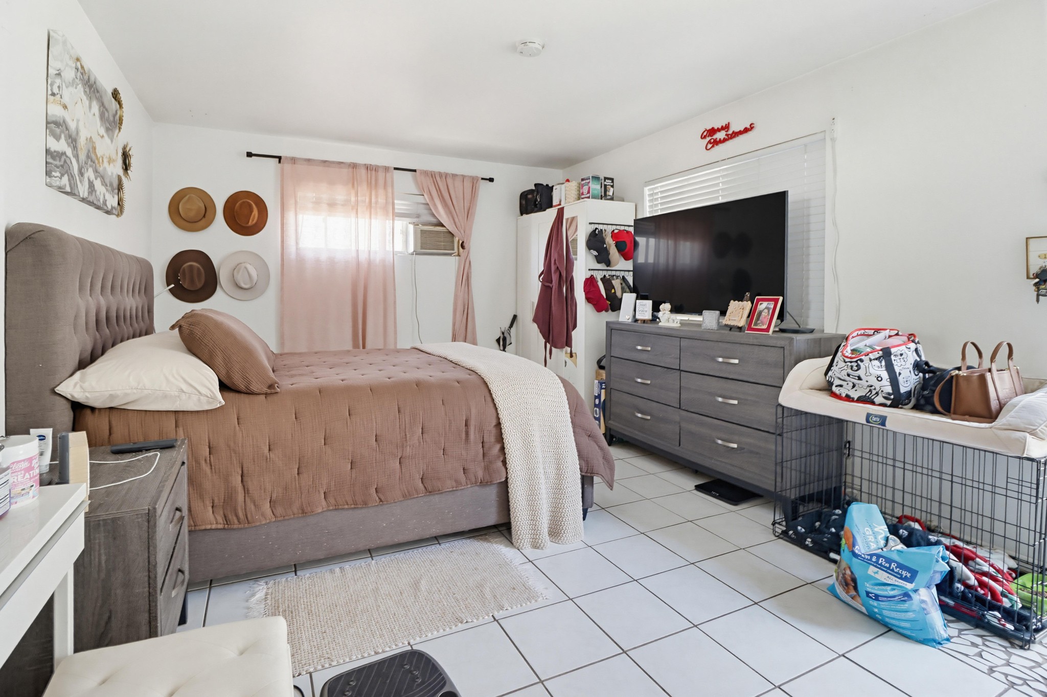 Virtual tour photo 39 of 43 for 121 S Stephanie Ln