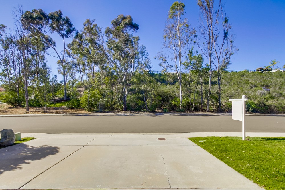 Virtual tour photo 5 of 45 for 12107 Charbono St