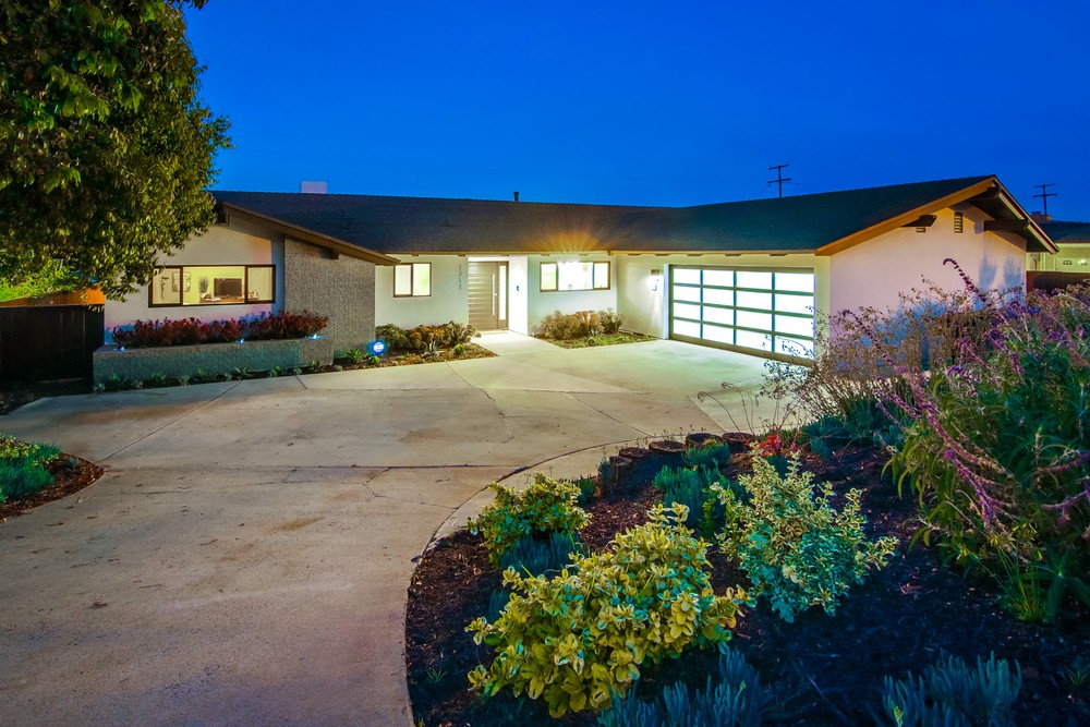 Virtual tour photo 3 of 82 for 1211 Catalina Blvd