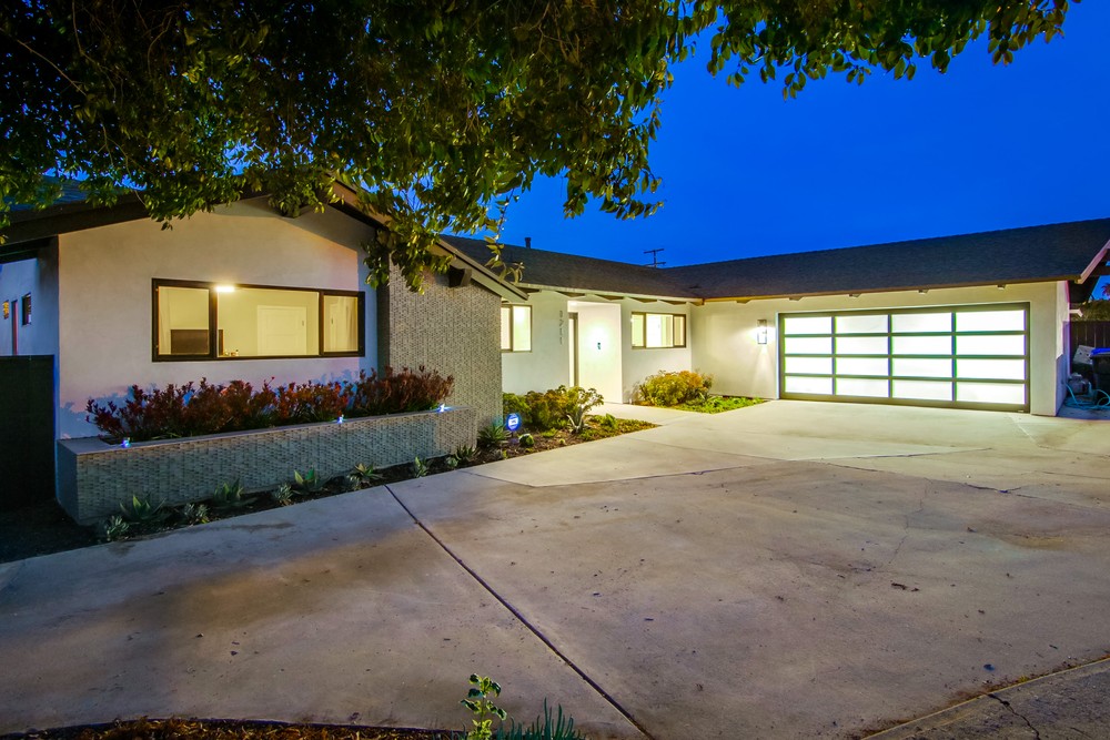 Virtual tour photo 5 of 82 for 1211 Catalina Blvd