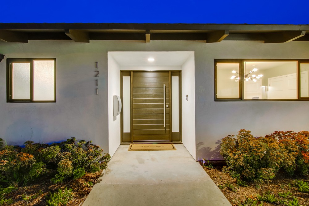 Virtual tour photo 6 of 82 for 1211 Catalina Blvd