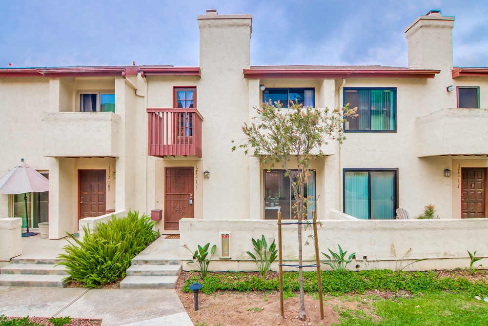 Virtual tour photo 5 of 56 for 1212 River Glen Row UNIT 103