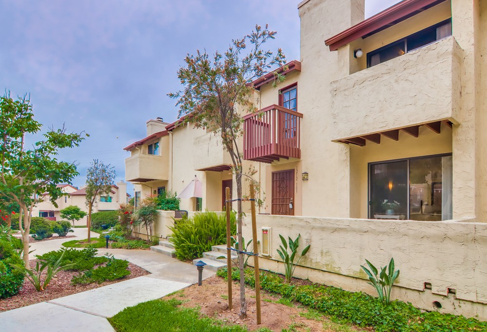Virtual tour photo 7 of 56 for 1212 River Glen Row UNIT 103