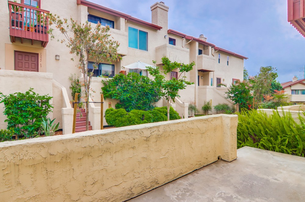 Virtual tour photo 9 of 56 for 1212 River Glen Row UNIT 103