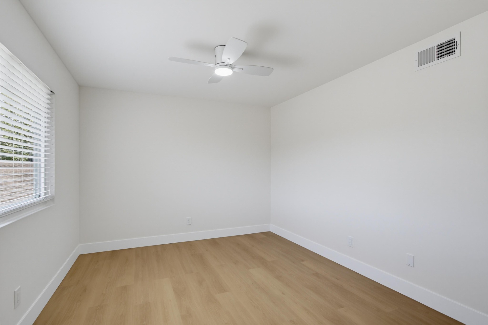 Virtual tour photo 25 of 34 for 12120 Orange Crest Ct Unit 2