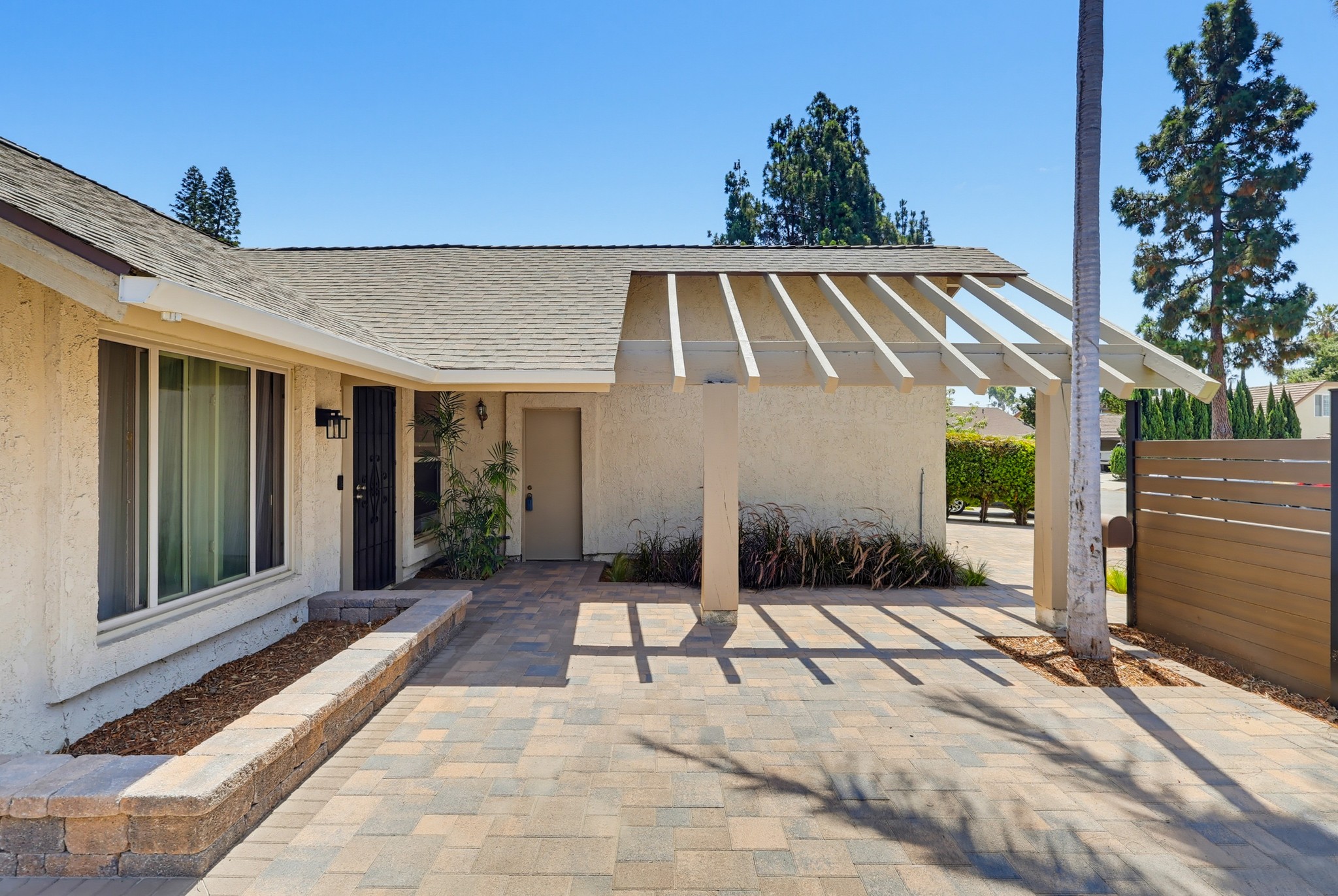 Virtual tour photo 8 of 67 for 12131 Smokie Ln