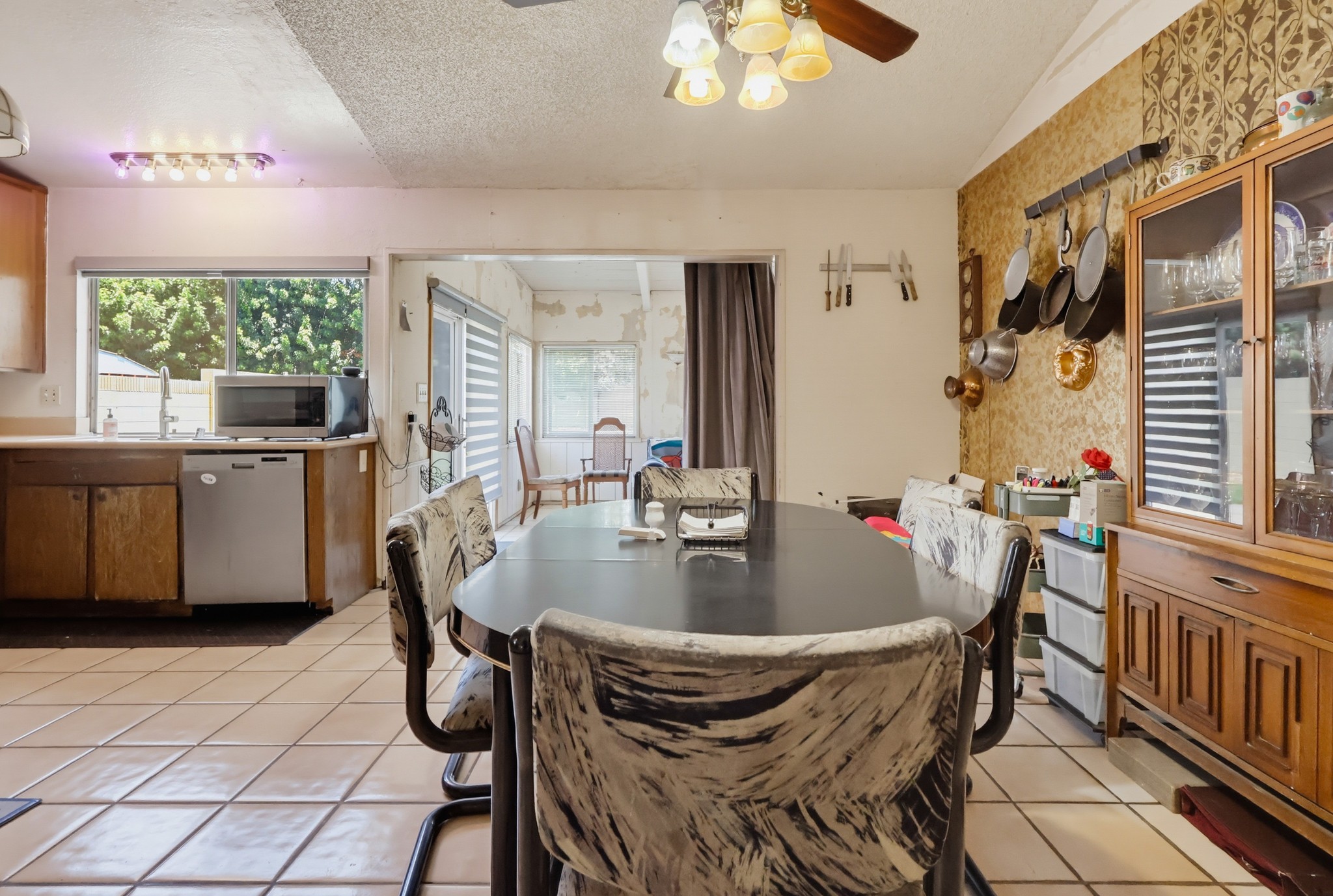 Virtual tour photo 17 of 67 for 12131 Smokie Ln
