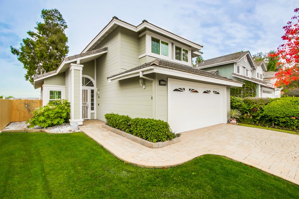 Virtual tour photo 1 of 37 for 12135 Eastbourne Rd