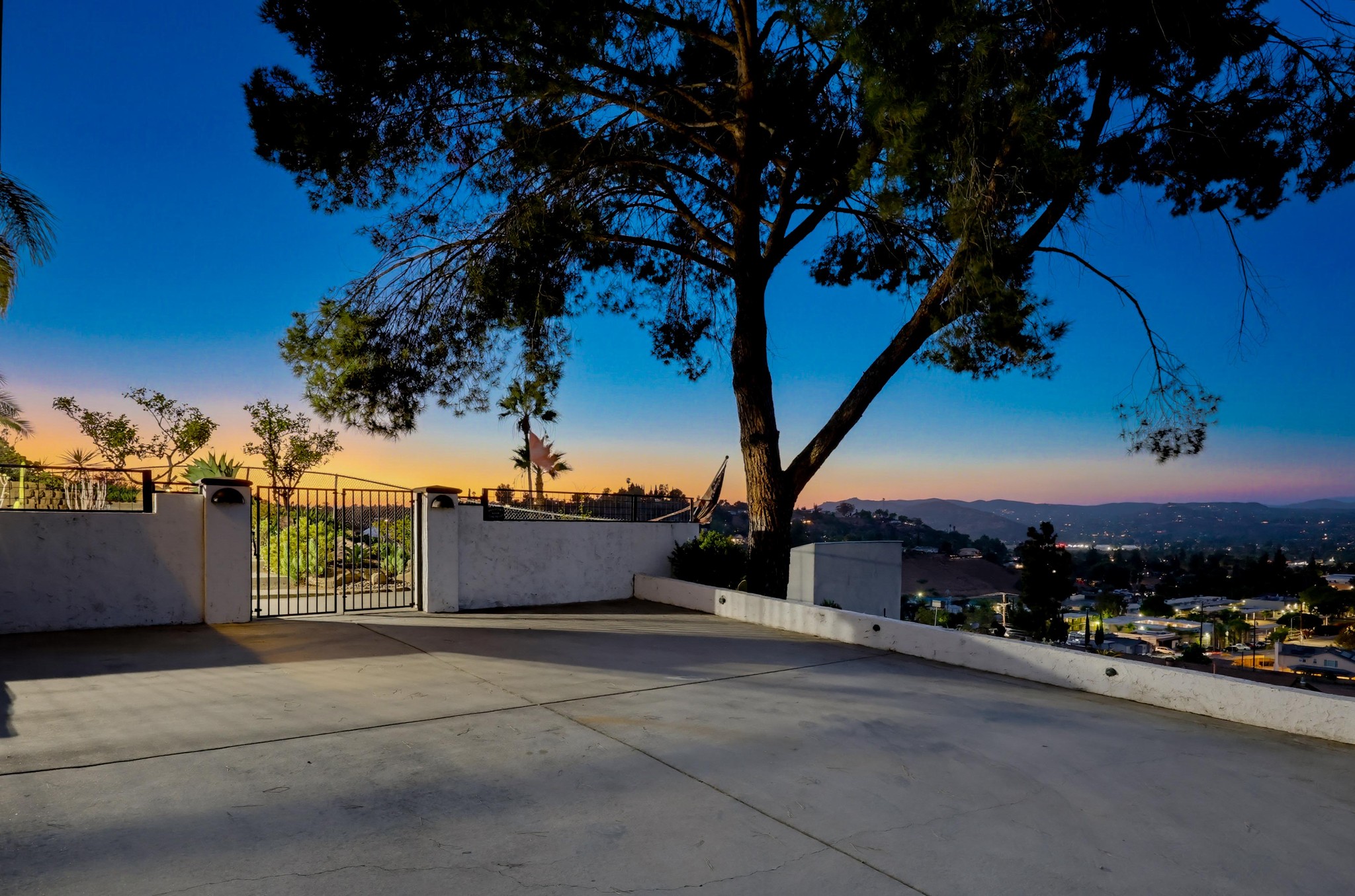 Virtual tour photo 4 of 123 for 12139 Valhalla Dr