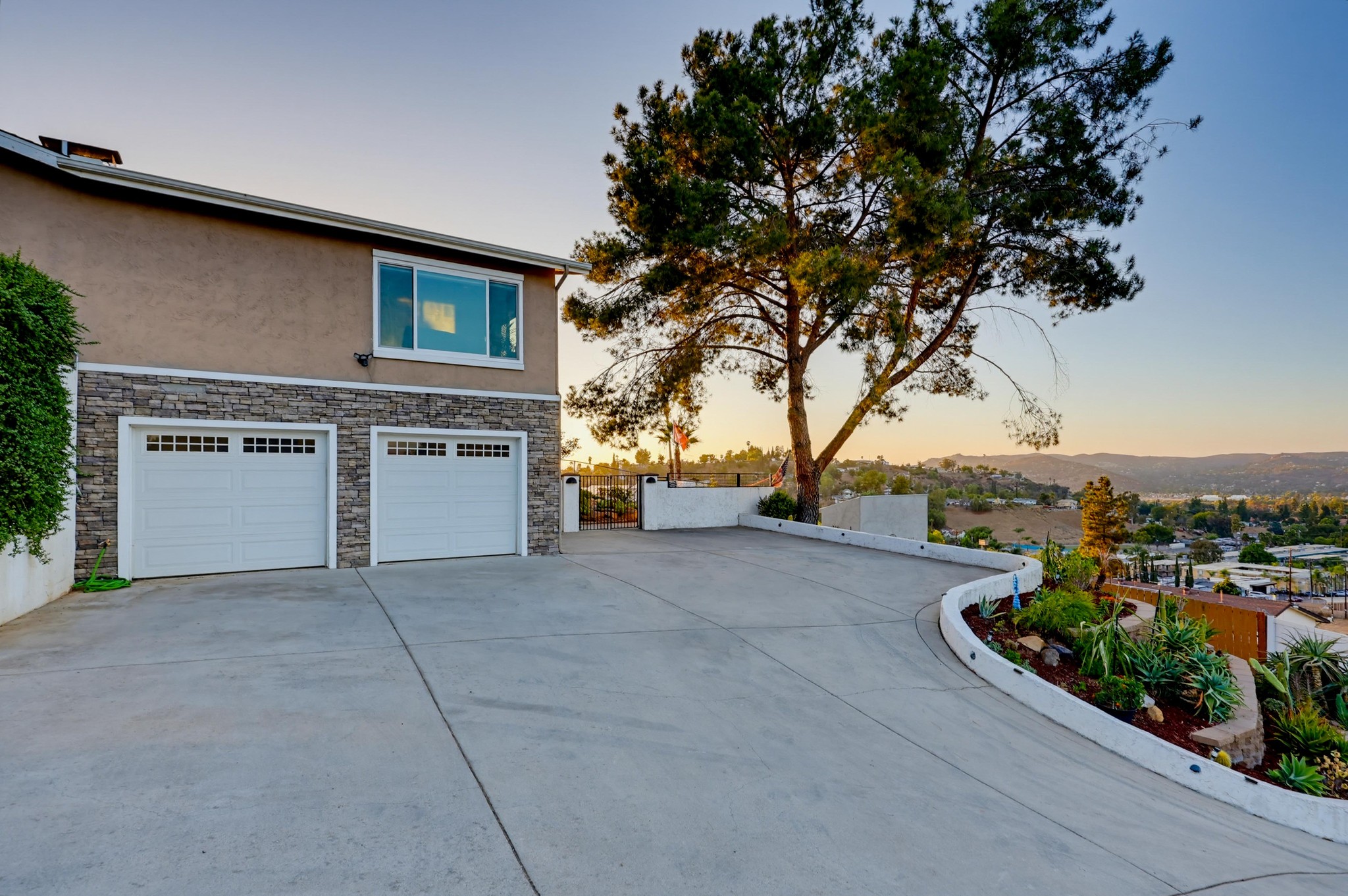 Virtual tour photo 77 of 123 for 12139 Valhalla Dr