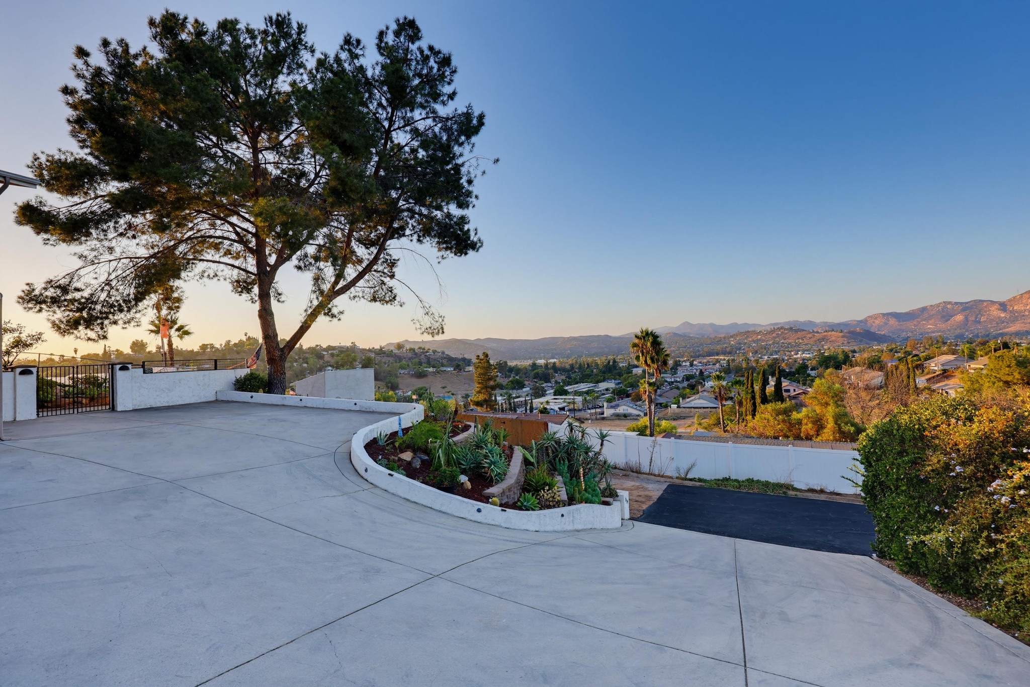 Virtual tour photo 78 of 123 for 12139 Valhalla Dr