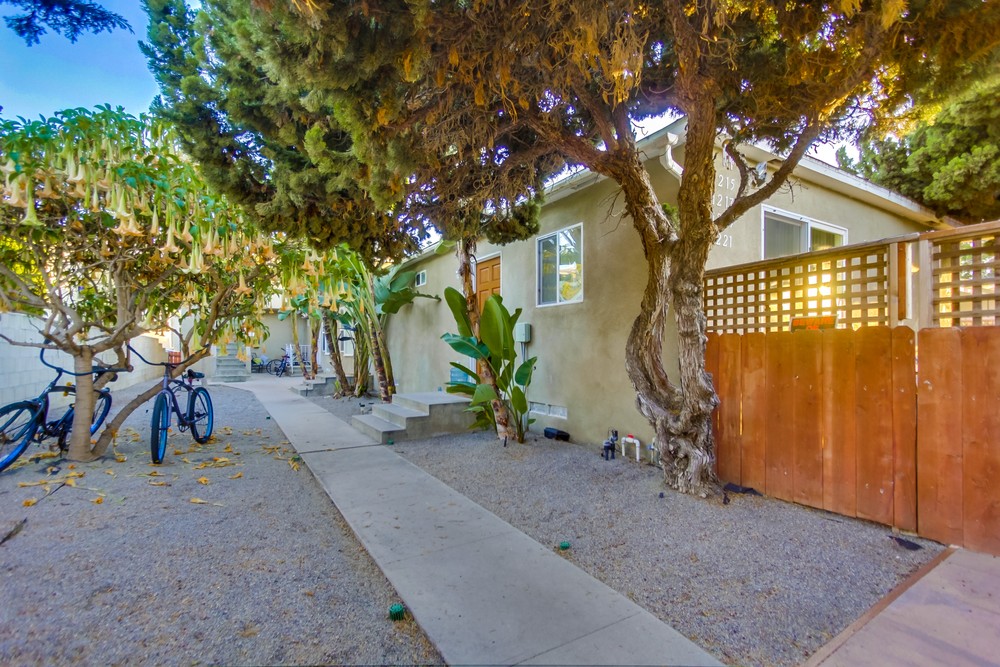 Virtual tour photo 28 of 34 for 1215 Grand Ave