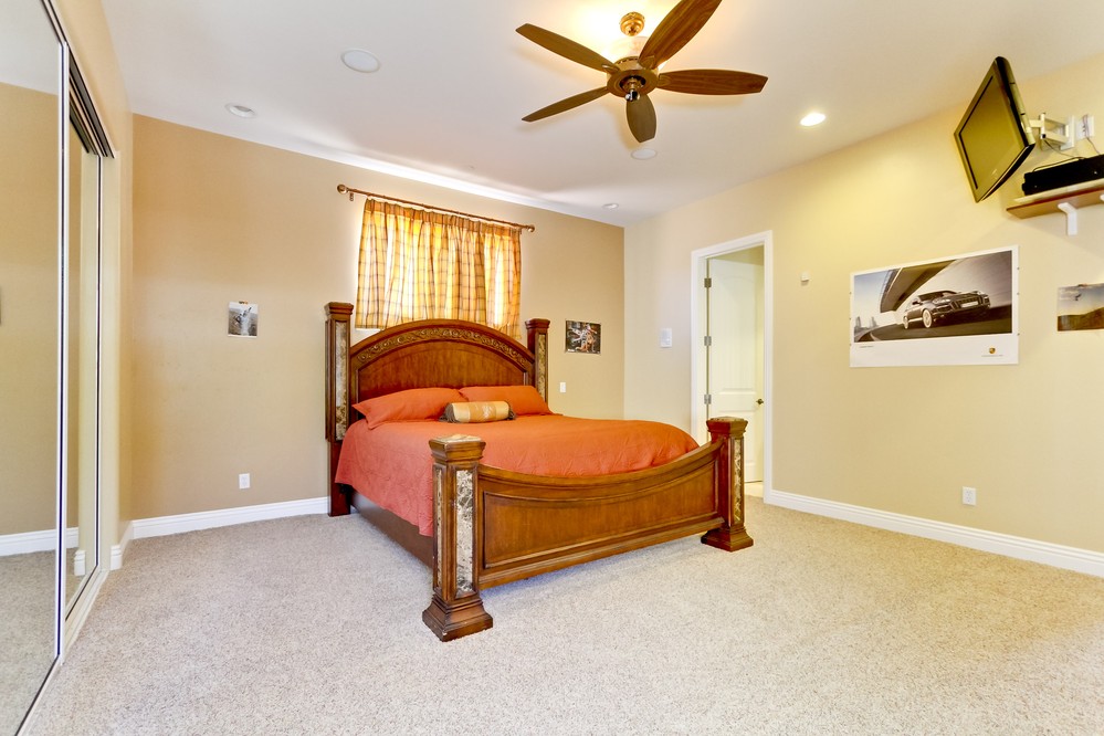 Virtual tour photo 65 of 84 for 12156 Lilac Heights