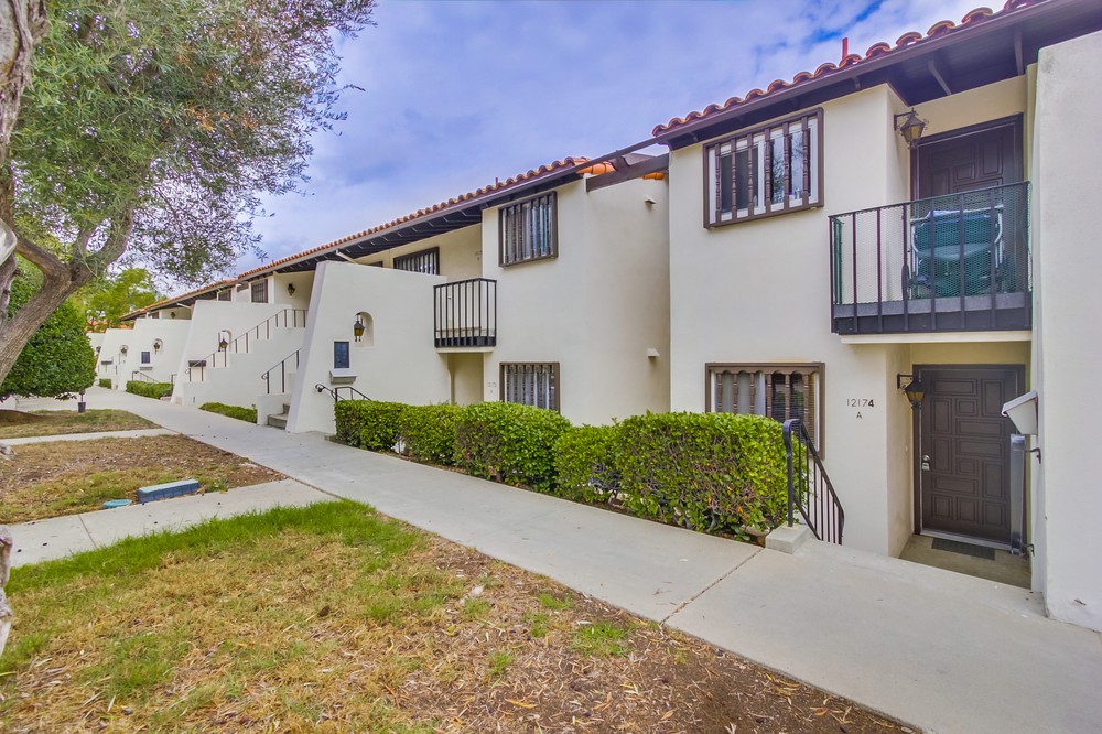 Virtual tour photo 3 of 45 for 12174 Rancho Bernardo Rd