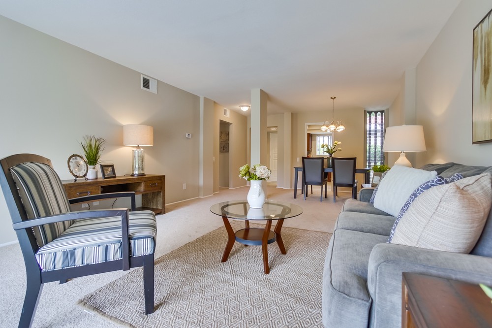 Virtual tour photo 11 of 45 for 12174 Rancho Bernardo Rd