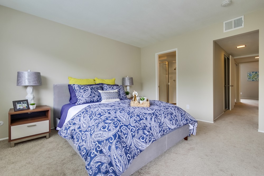 Virtual tour photo 20 of 45 for 12174 Rancho Bernardo Rd