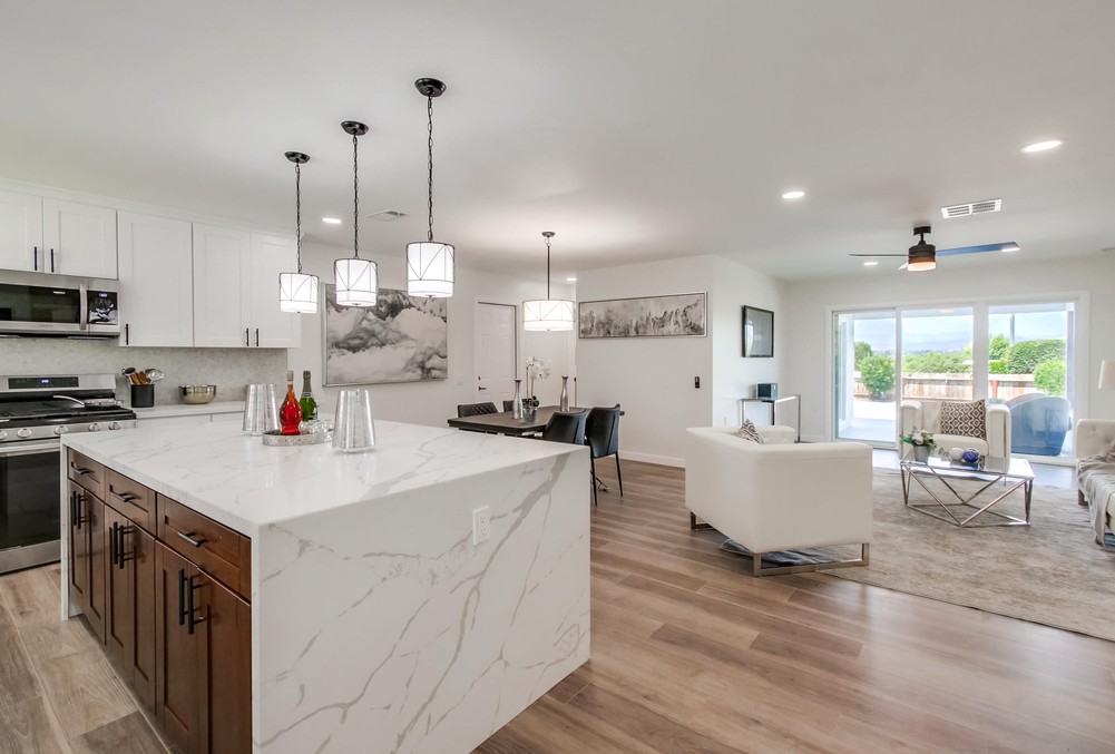 Virtual tour photo 13 of 43 for 12186 Lomica Dr