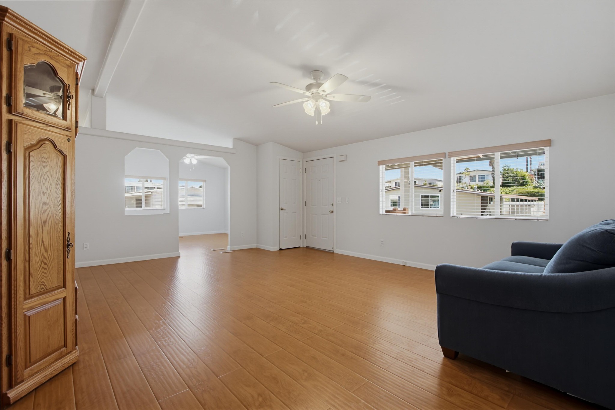 Virtual tour photo 9 of 54 for 1219 E Barham Dr Spc 127