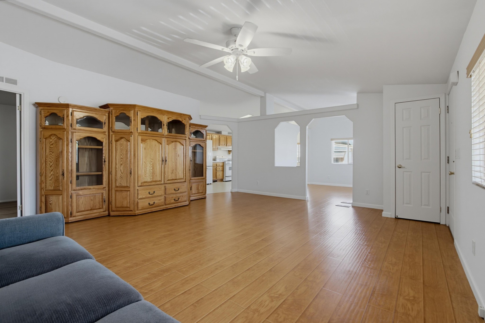 Virtual tour photo 13 of 54 for 1219 E Barham Dr Spc 127