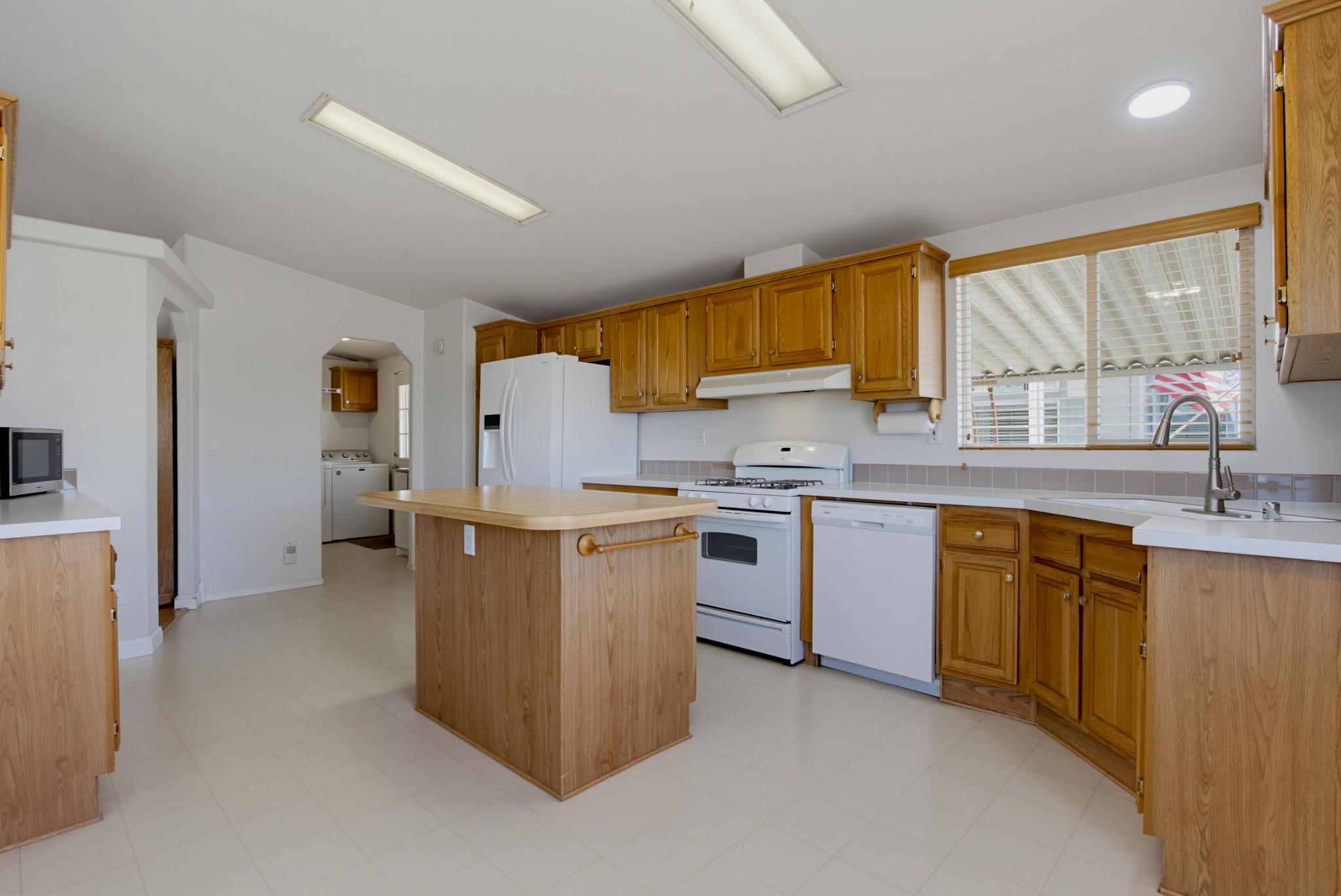 Virtual tour photo 18 of 54 for 1219 E Barham Dr Spc 127