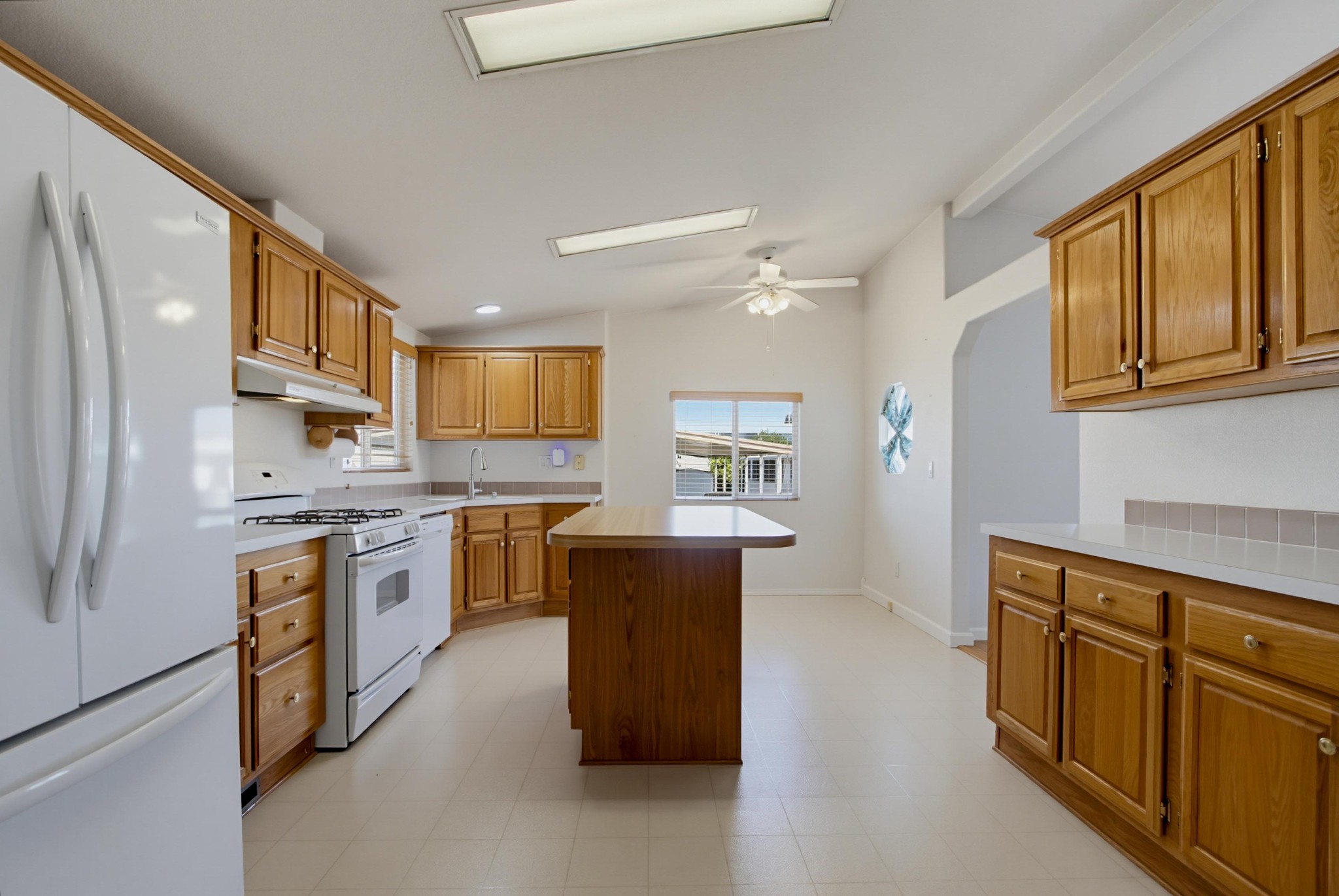 Virtual tour photo 21 of 54 for 1219 E Barham Dr Spc 127