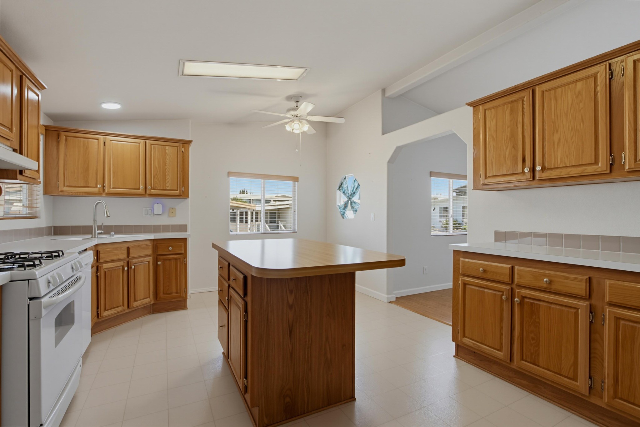 Virtual tour photo 22 of 54 for 1219 E Barham Dr Spc 127