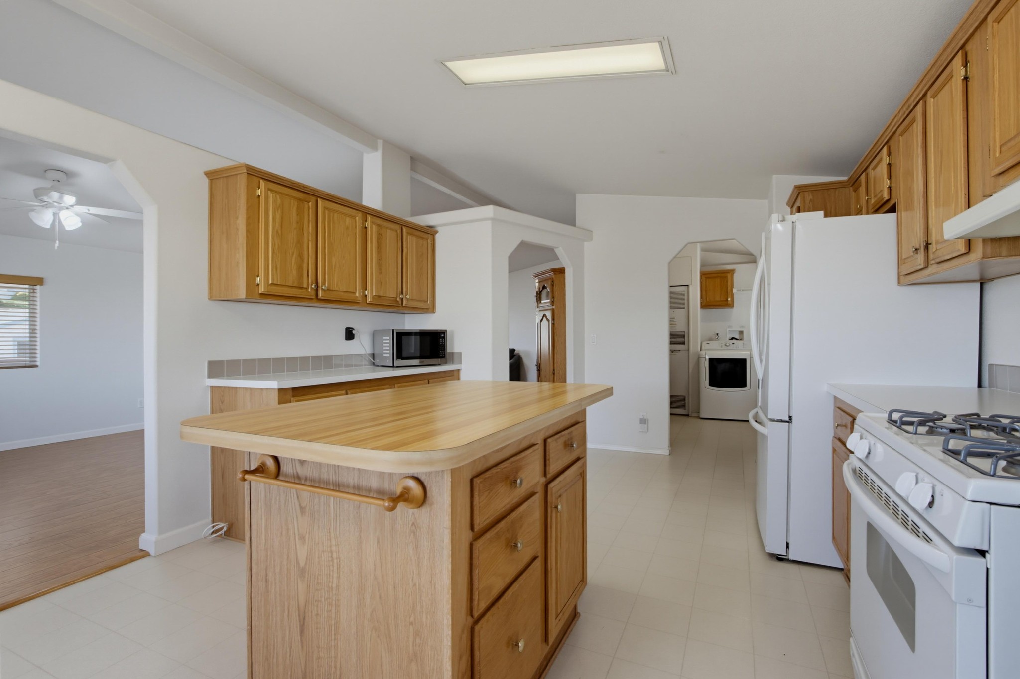 Virtual tour photo 23 of 54 for 1219 E Barham Dr Spc 127